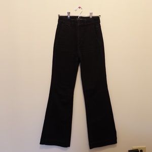 SUPER CUTE FLARE BLACK JEANS